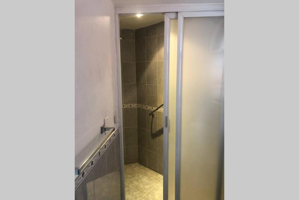 Amplia Habitacion Tipo Ejecutiva Con Bano Y Acceso Privados Toluca Extérieur photo